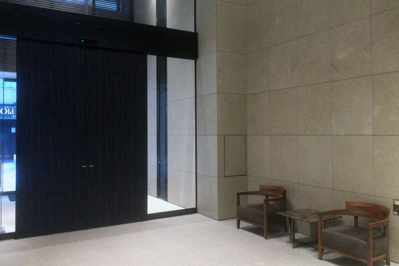 エントランスホール1