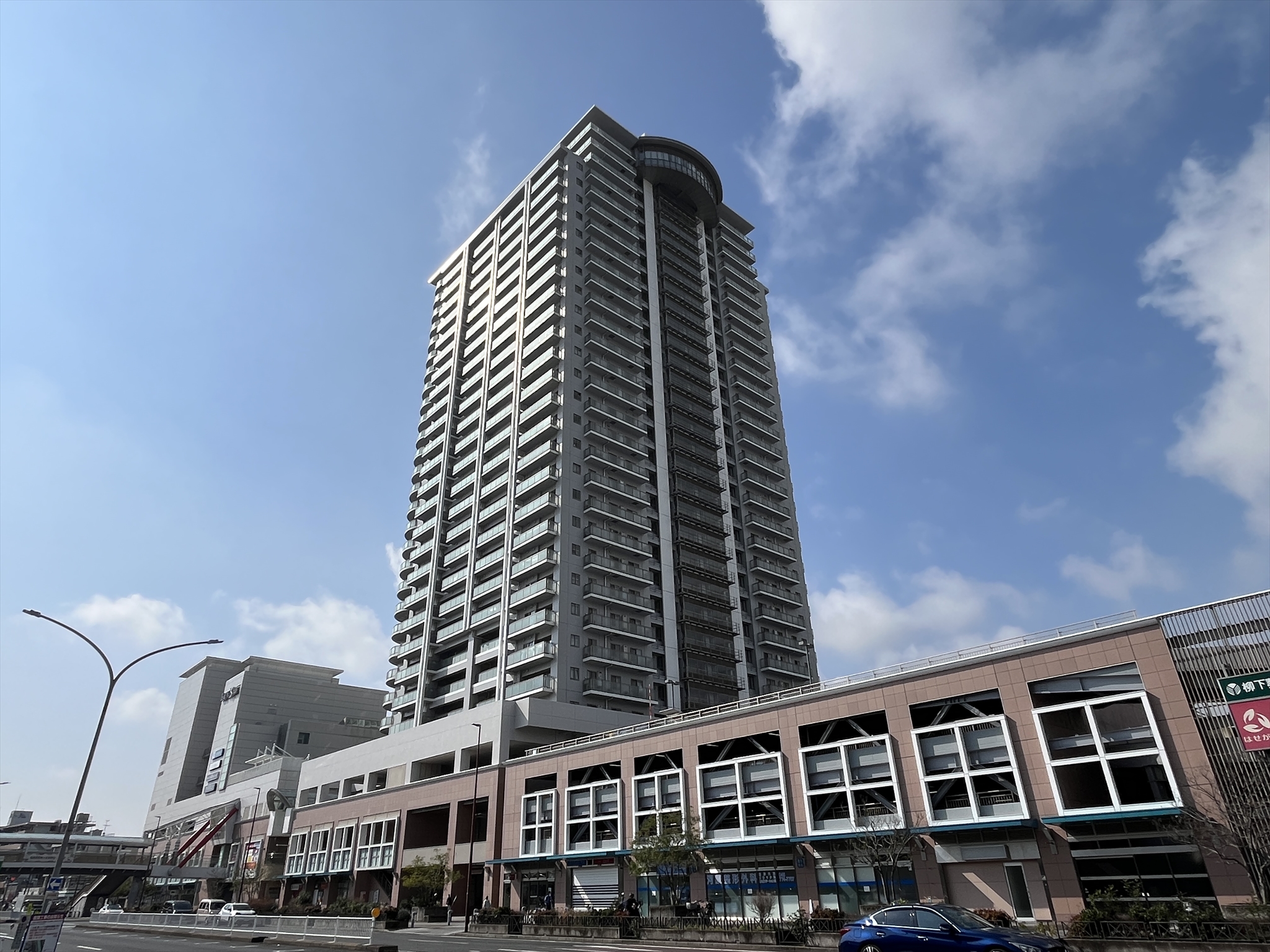 ヨコハマ・シーナリータワー