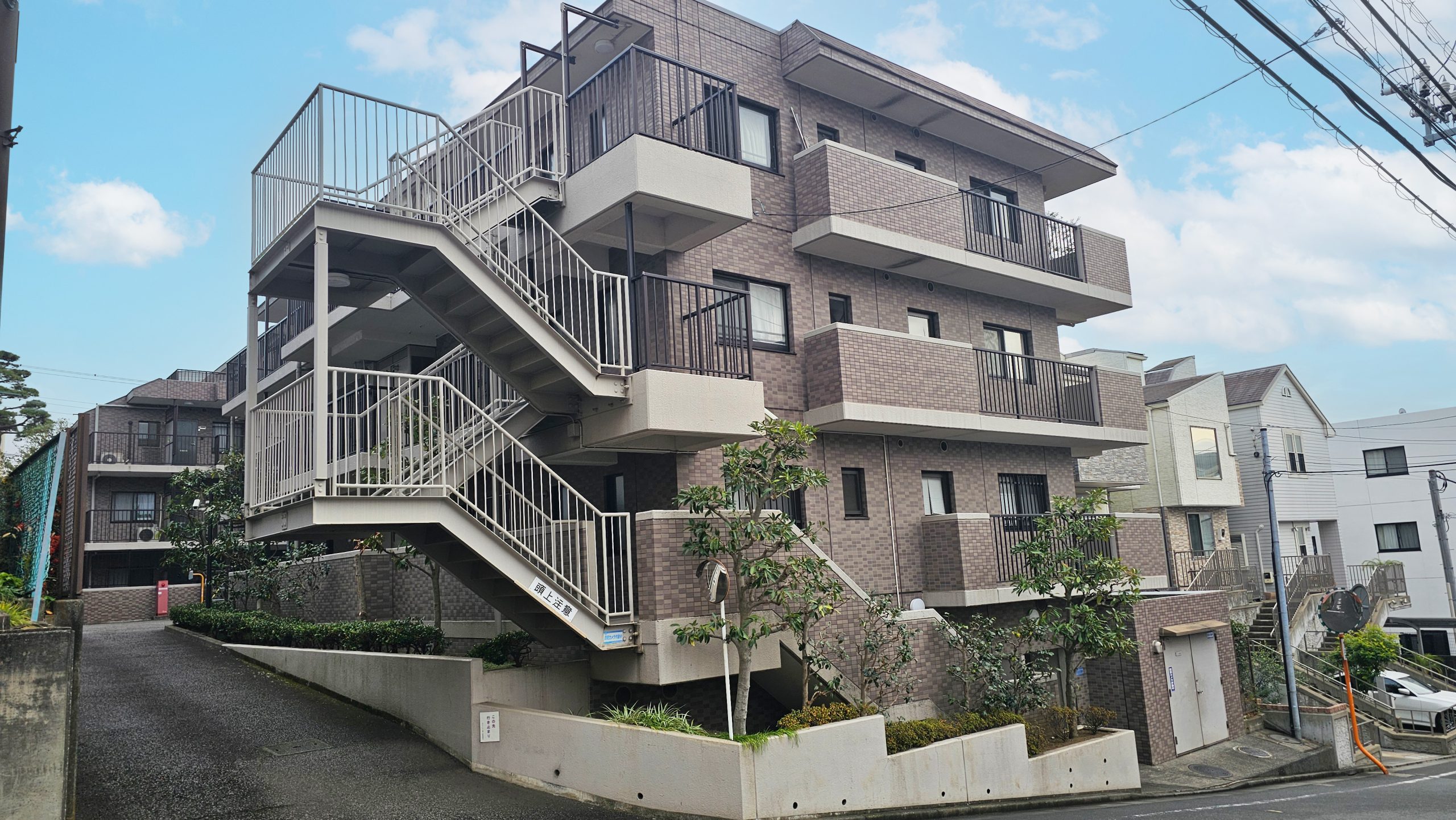 モア・クレスト梶ヶ谷